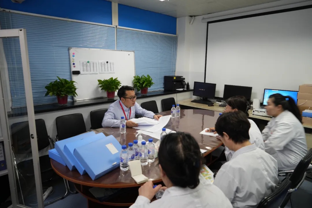 專家評估現(xiàn)場2.jpg